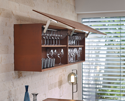 AVENTOS HS top (АВЕНТОС HS top) Blum - откидной подъемник с широкими фасадами